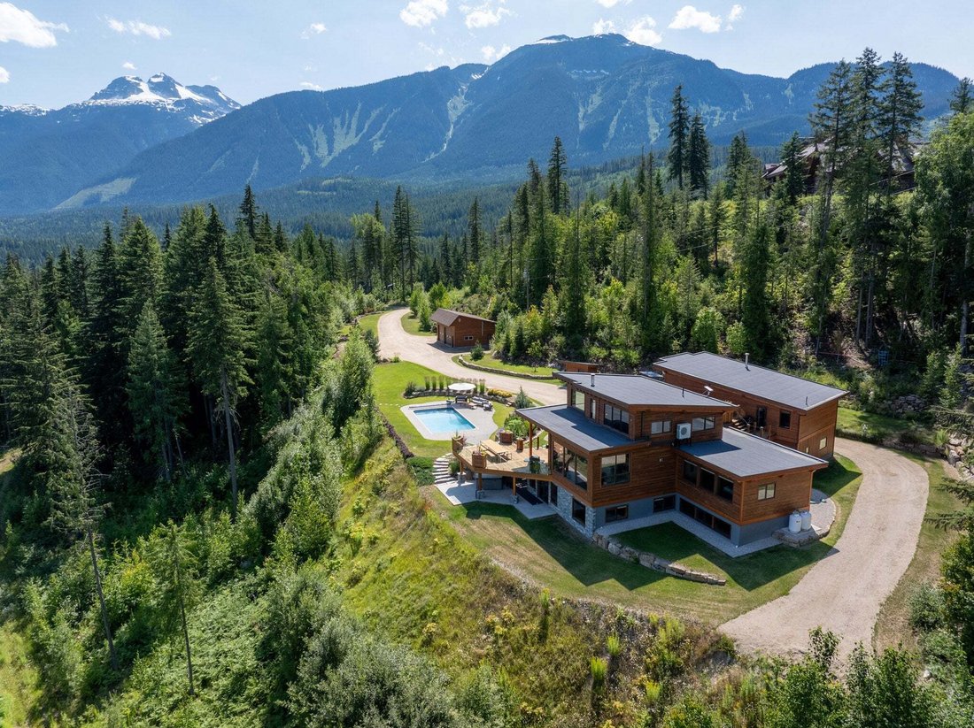 House in Revelstoke, British Columbia, Canada 5 - 18642798