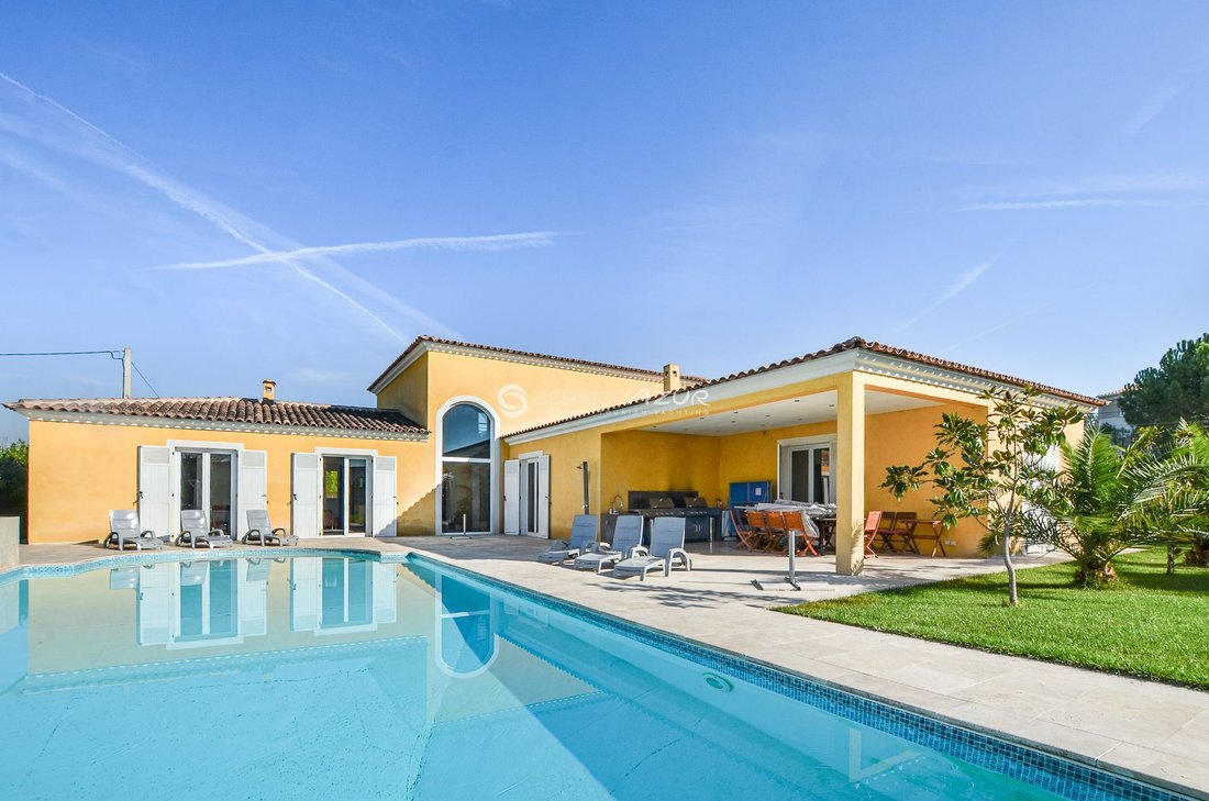 Villa in Mougins, Provence-Alpes-Côte d'Azur, France 2 - 18644787