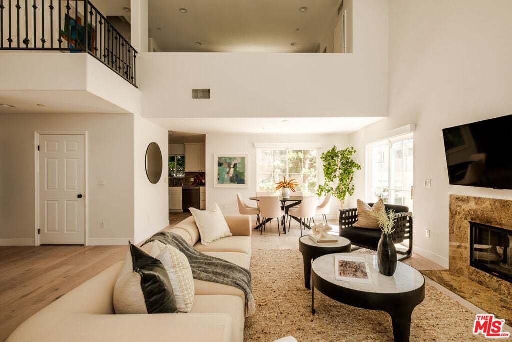 Condo in Santa Monica, California, United States 5 - 18645918