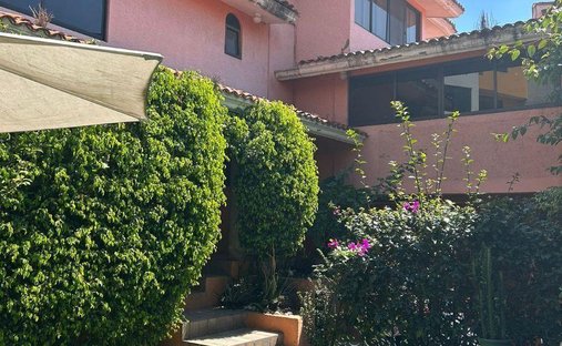 House in Naucalpan de Juárez, State of Mexico, Mexico 1