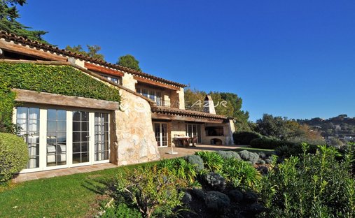 Villa in Village-Saint Julien-Saint Pierre, Biot, France 1