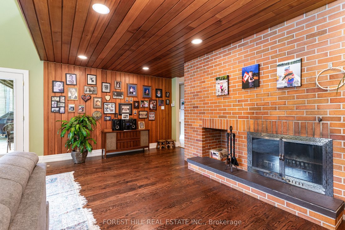 House in Toronto, Ontario, Canada 5 - 18642397