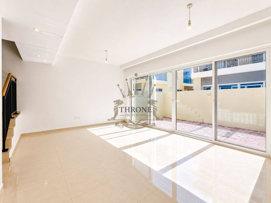Townhouse in Damac Hills 2, Dubai, United Arab Emirates 2 - 18642458