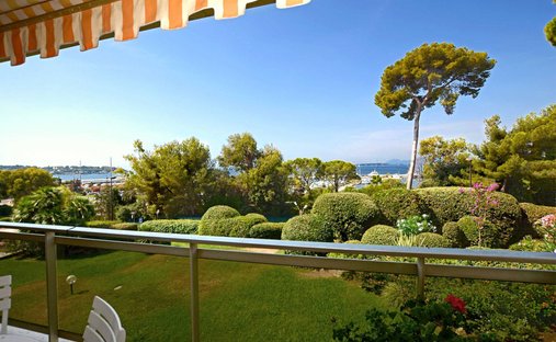 Apartamento en Vieille Ville, Antibes, Francia 1