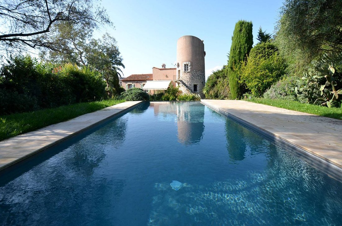 Villa in Vieille Ville, Antibes, France 1 - 18644469