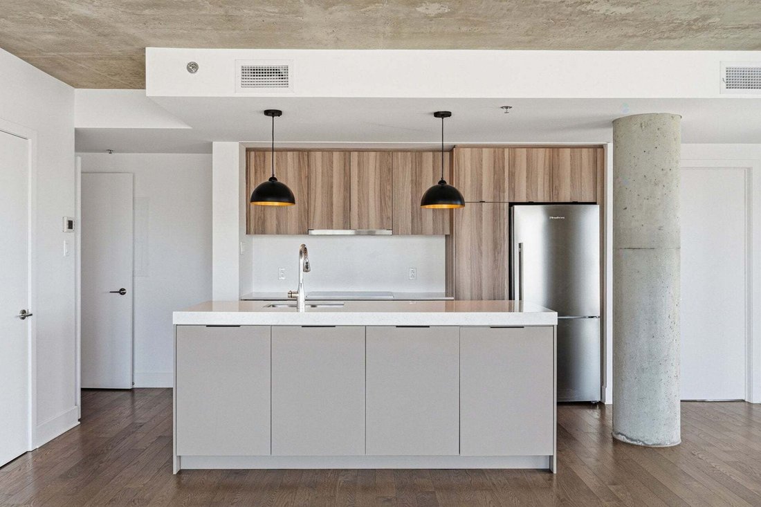 Condo in Montréal, Quebec, Canada 3 - 18644139