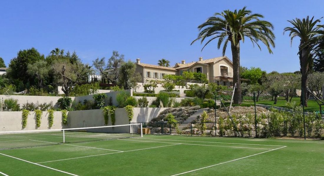 Villa in Vieille Ville, Antibes, France 1 - 18644590