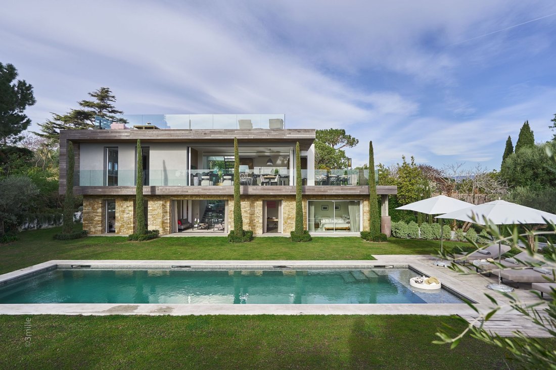 Villa in Vieille Ville, Antibes, France 1 - 18645220