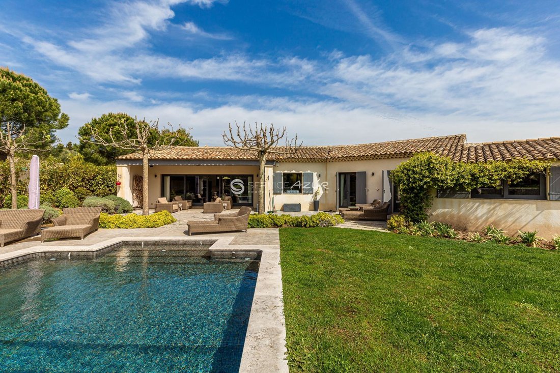 Villa in Mougins, Provence-Alpes-Côte d'Azur, France 2 - 18645033