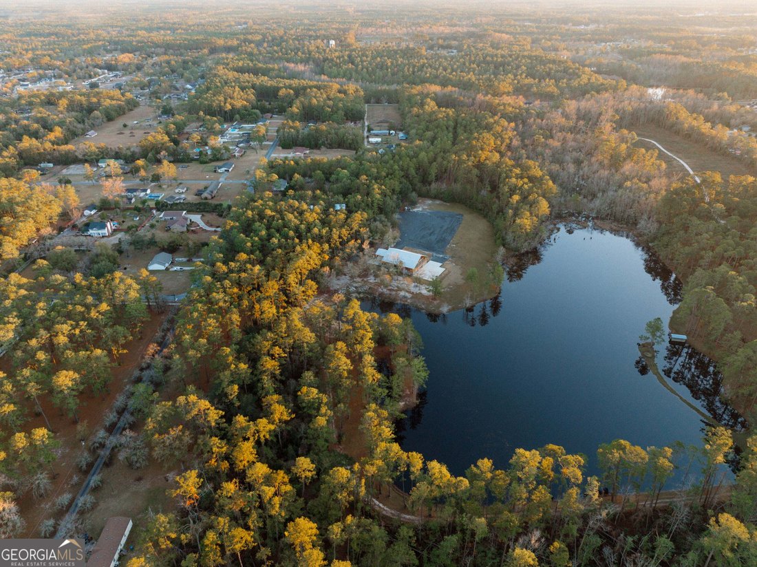 Waycross, Georgia, United States 5 - 18647046