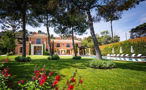 Villa in Saint-Jean-Cap-Ferrat, Provence-Alpes-Côte d'Azur, France 1