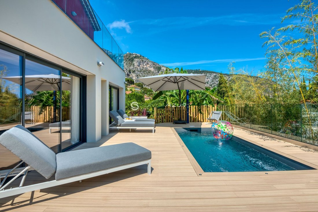 Villa in Èze, Provence-Alpes-Côte d'Azur, France 4 - 18645078