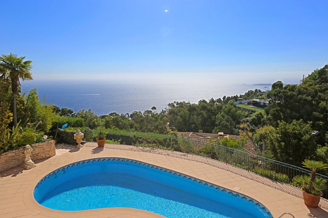 Villa in Cannes, Provence-Alpes-Côte d'Azur, France 1 - 18644885