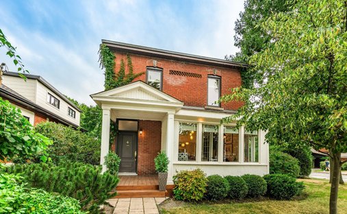 House in Saint-Lambert, Quebec, Canada 1