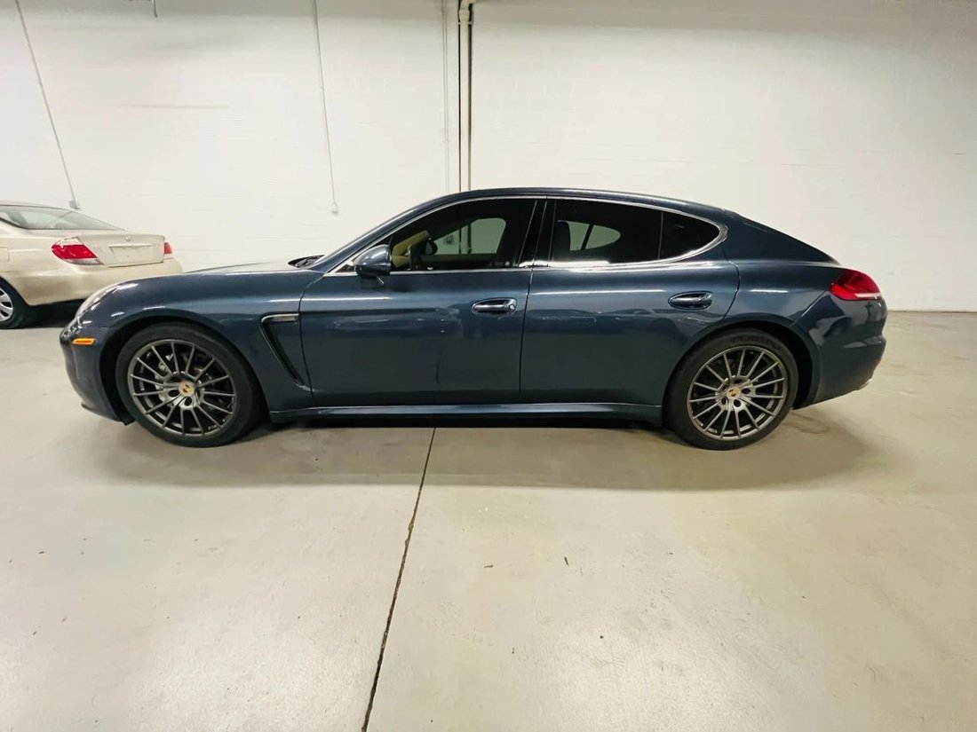 Sedan in Addison, IL, United States 5 - 18647882