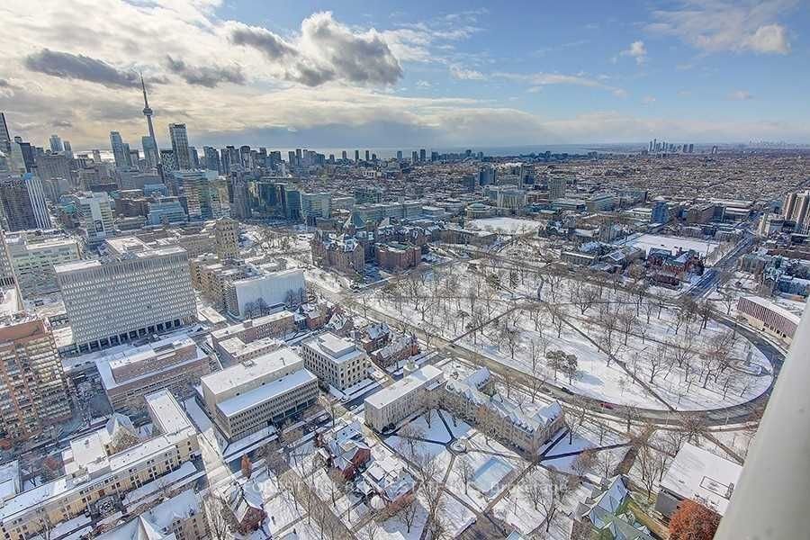 Condo in Toronto, Ontario, Canada 4 - 18642357