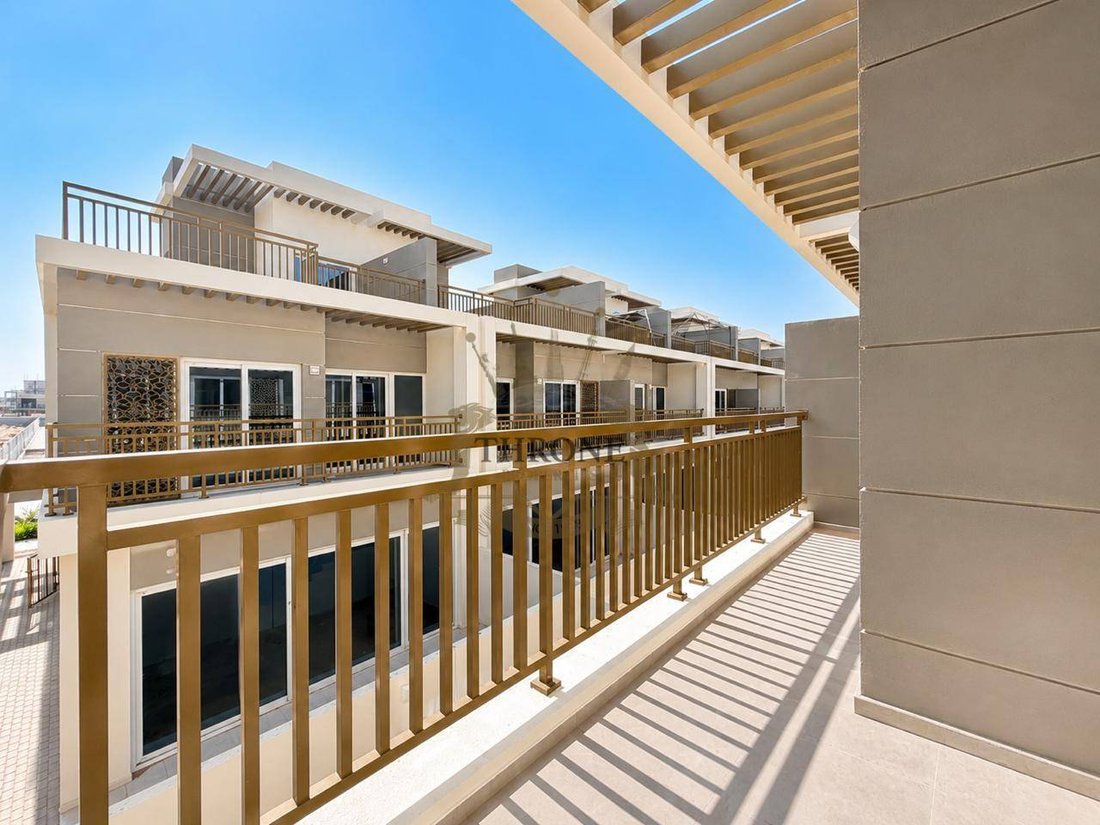 Townhouse in Damac Hills 2, Dubai, United Arab Emirates 4 - 18642458