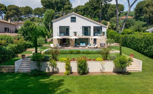 Villa in Vieille Ville, Antibes, France 1