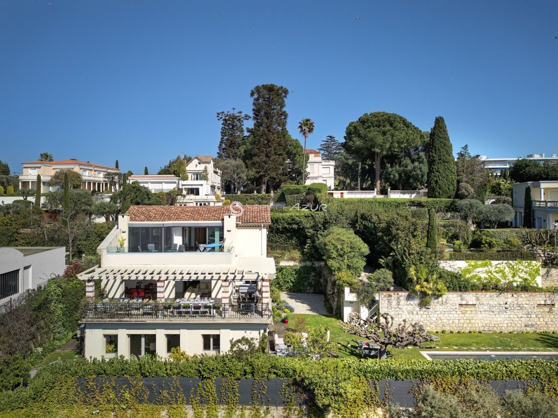 Villa in Vieille Ville, Antibes, France 2 - 18645298