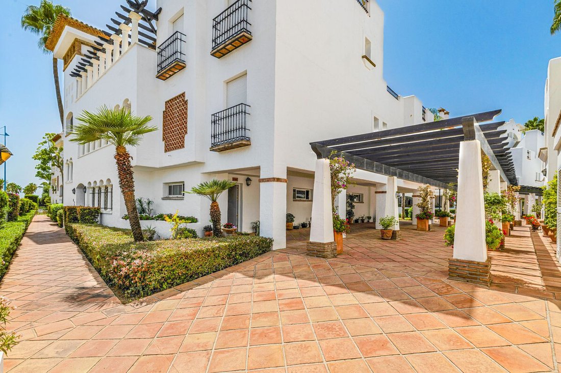 Apartment in San Pedro de Alcantara, Andalusia, Spain 3 - 18643845