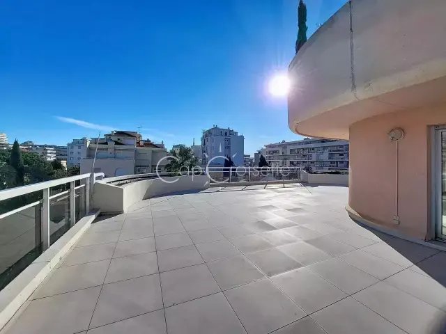 Wohnung in Cannes, Provence-Alpes-Côte d'Azur, Frankreich 1 - 17257375