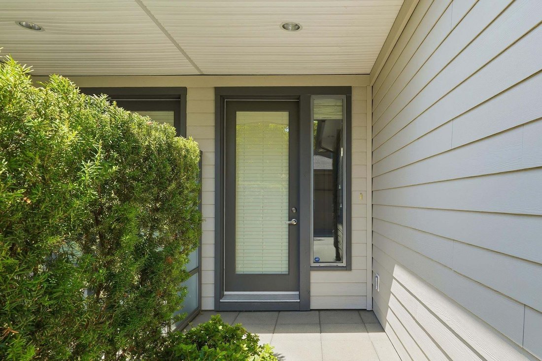 Townhouse in Surrey, British Columbia, Canada 3 - 18643501