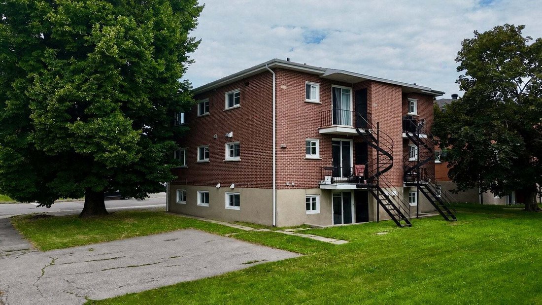 Salaberry-de-Valleyfield, Quebec, Canada 3 - 18644174