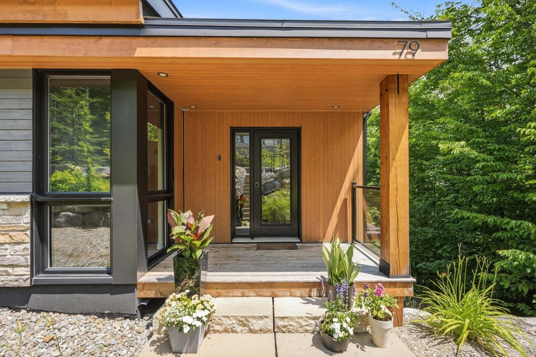 House in Bromont, Quebec, Canada 2 - 18643550