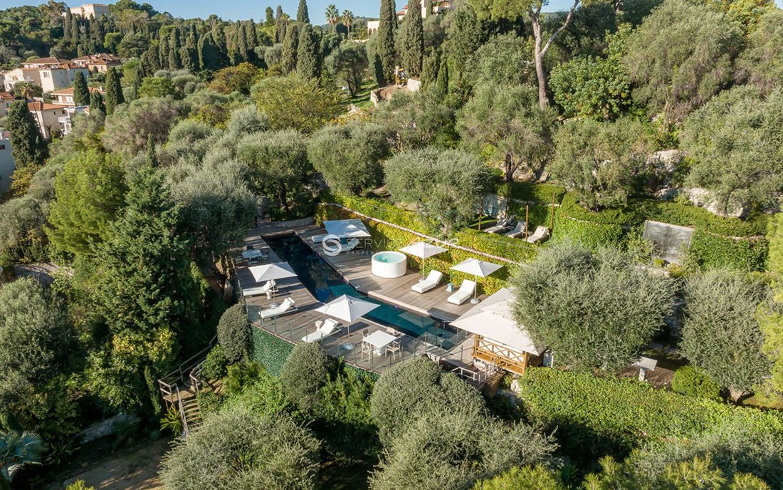 Villa in Saint-Jean-Cap-Ferrat, Provence-Alpes-Côte d'Azur, France 3 - 18644254