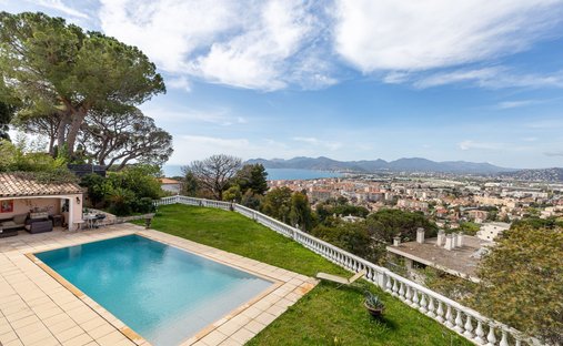 Villa in Cannes, Provence-Alpes-Côte d'Azur, France 1