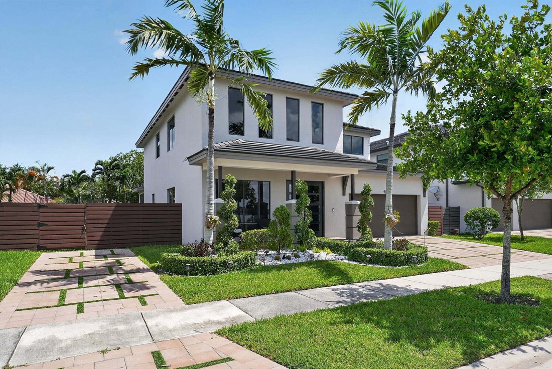 House in Hialeah, Florida, United States 4 - 18641941