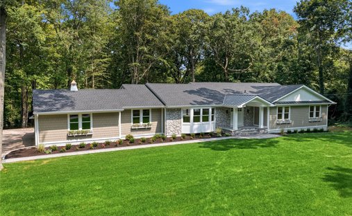 House in Halesite, New York, United States 1