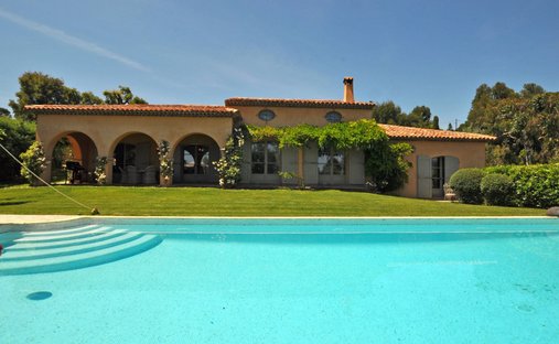 Villa in Cannes, Provence-Alpes-Côte d'Azur, France 1
