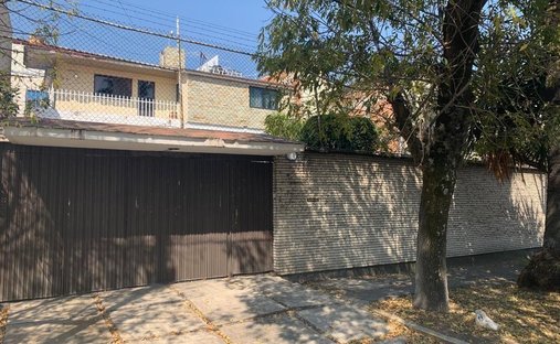 House in Naucalpan de Juárez, State of Mexico, Mexico 1