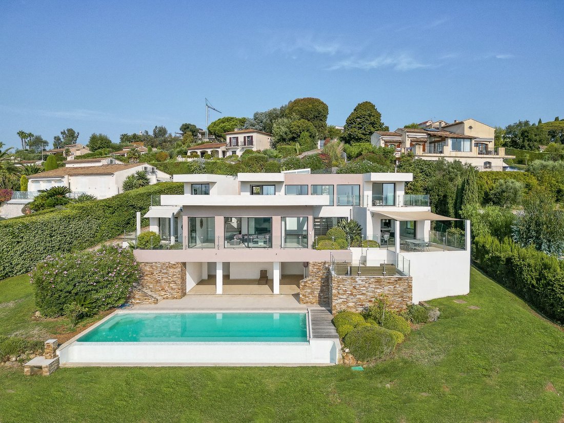 Villa in Vieille Ville, Antibes, France 1 - 18645168