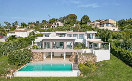 Villa in Vieille Ville, Antibes, France 1