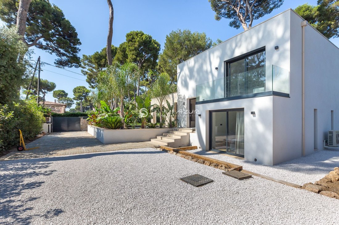 Villa in Vieille Ville, Antibes, France 5 - 18645197