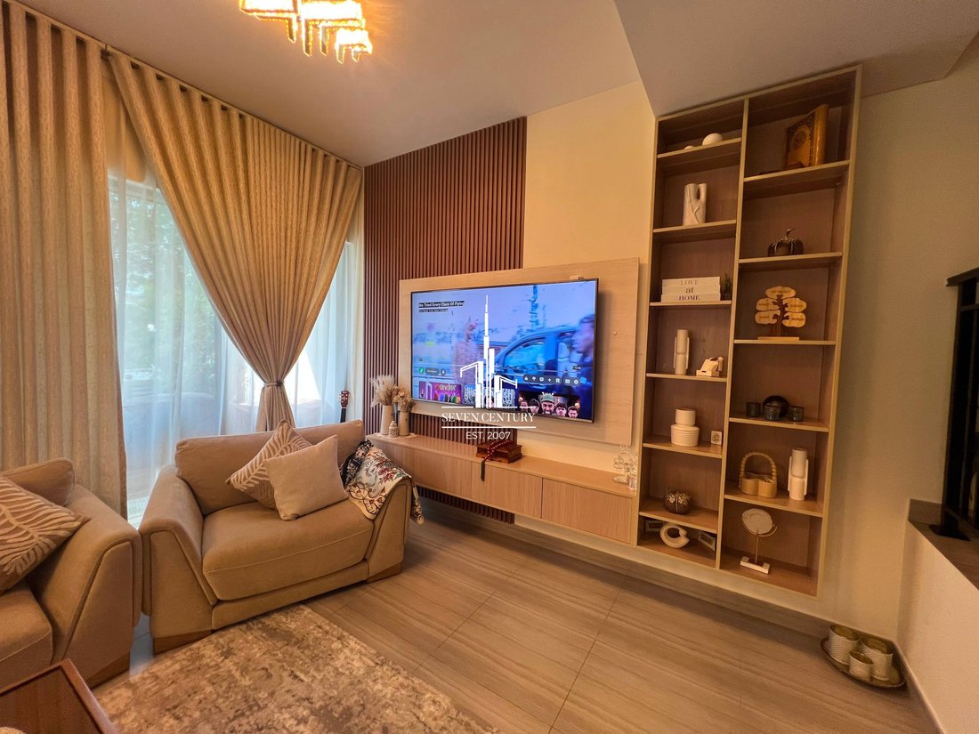 Townhouse in Damac Hills, Dubai, United Arab Emirates 3 - 18642410