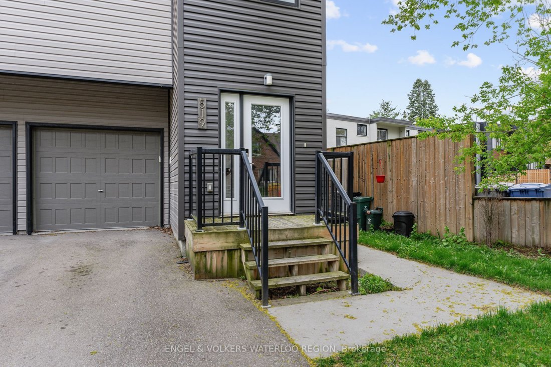 House in Kitchener, Ontario, Canada 3 - 18642623