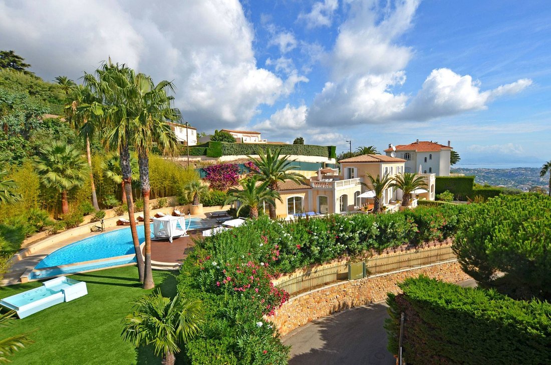 Villa in Cannes, Provence-Alpes-Côte d'Azur, France 1 - 18644397