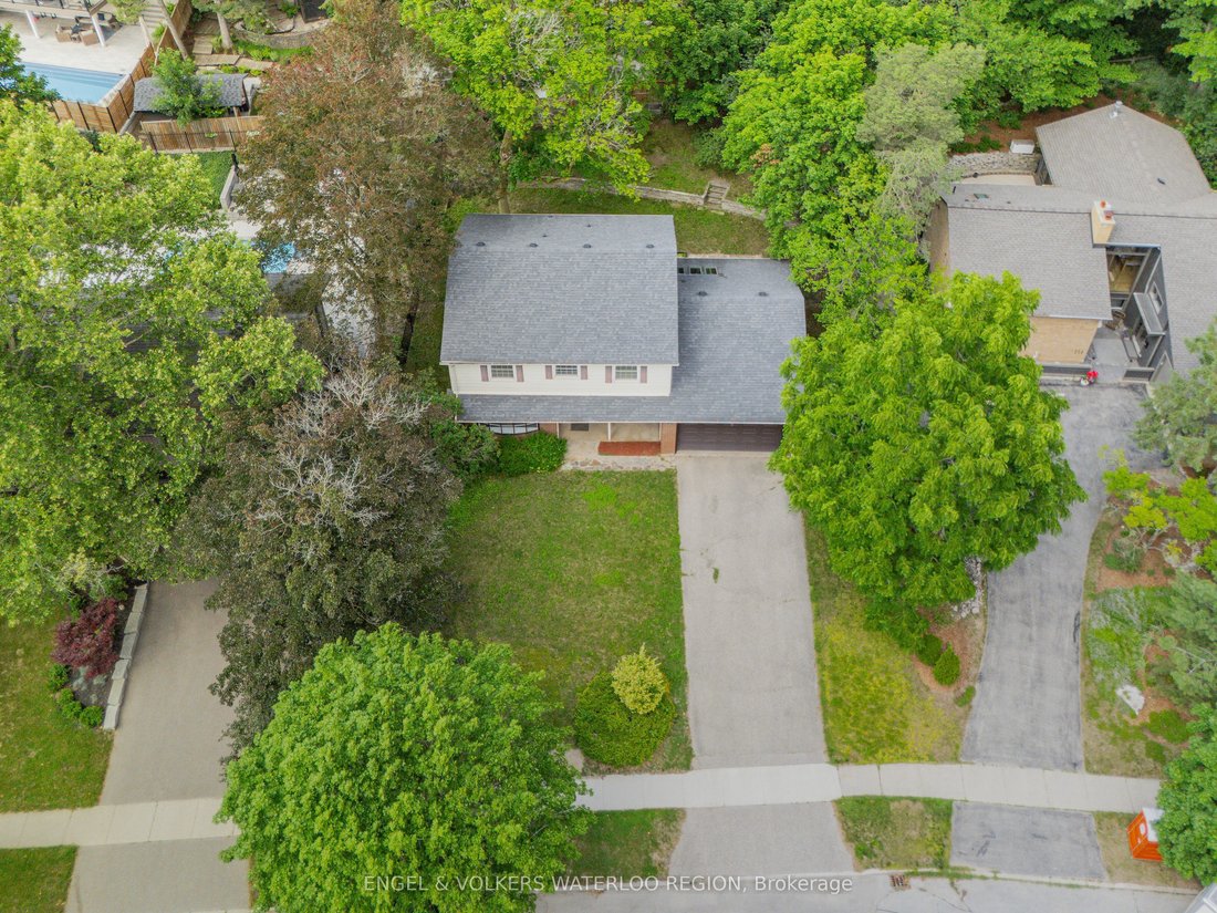 House in Waterloo, Ontario, Canada 3 - 18642598