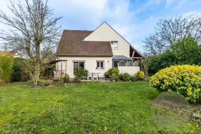 House in Jouars-Pontchartrain, Ile-de-France, France 1 - 17280987