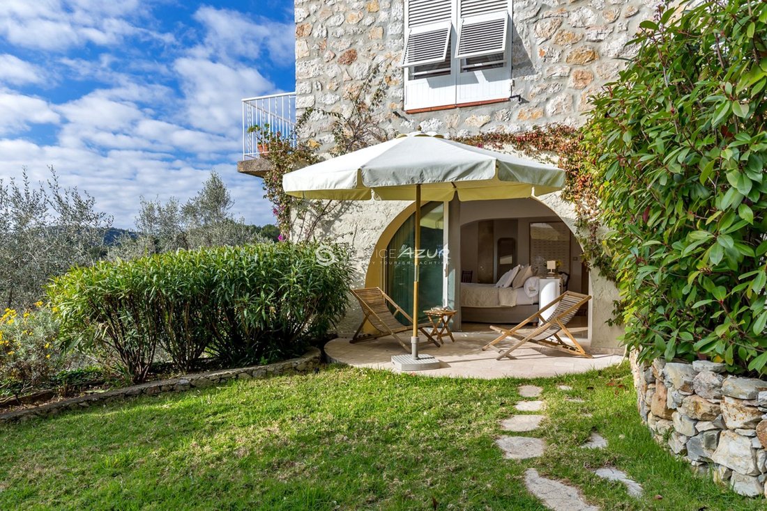 Villa in Èze, Provence-Alpes-Côte d'Azur, France 3 - 18645016