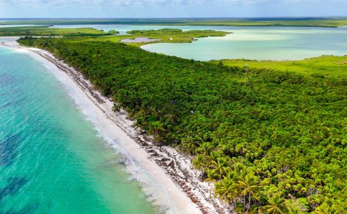 Land in Zamach, Quintana Roo, Mexico 1
