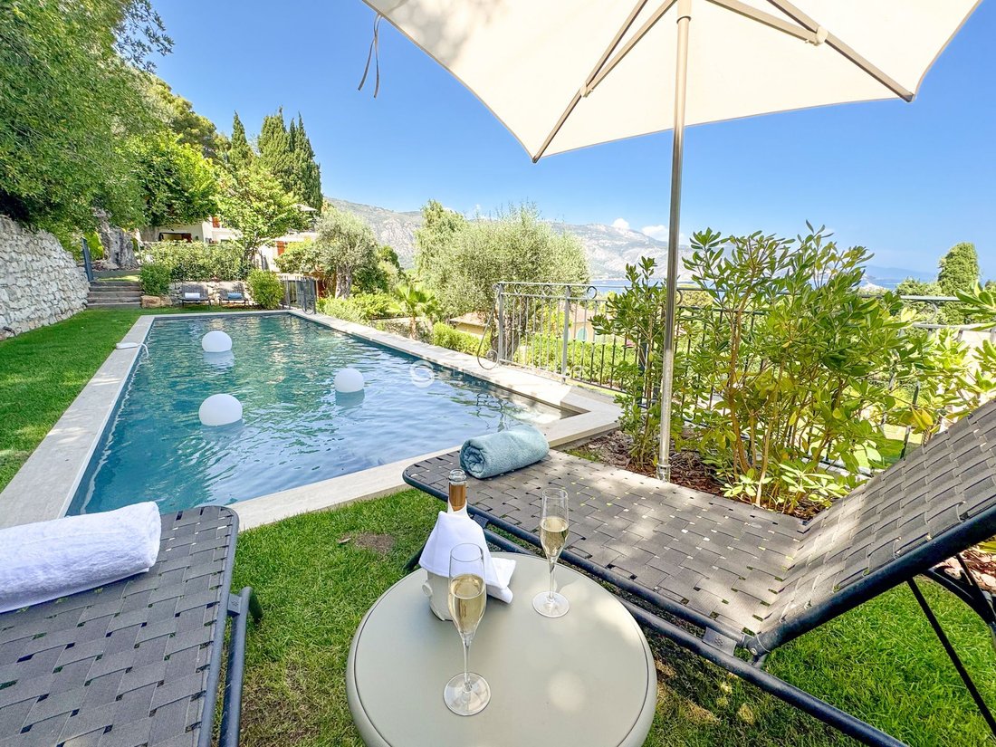 Villa in Saint-Jean-Cap-Ferrat, Provence-Alpes-Côte d'Azur, France 3 - 18645228