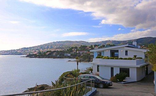 Villa in Frejus, Provence-Alpes-Côte d'Azur, France 1