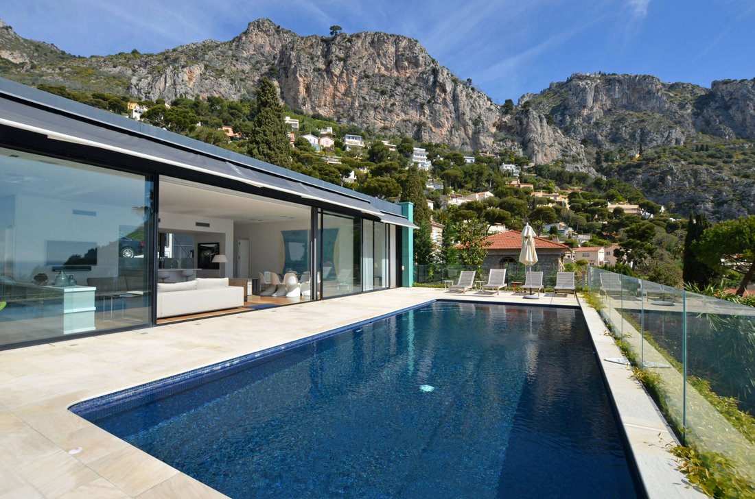 Villa in Èze, Provence-Alpes-Côte d'Azur, France 1 - 18644781