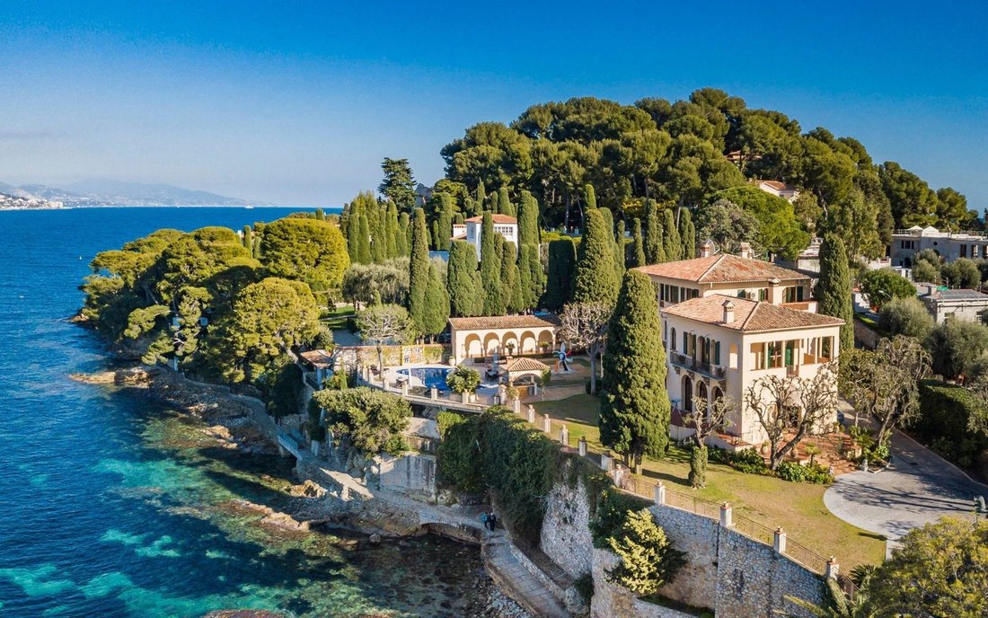 Villa in Saint-Jean-Cap-Ferrat, Provence-Alpes-Côte d'Azur, France 1 - 18645128