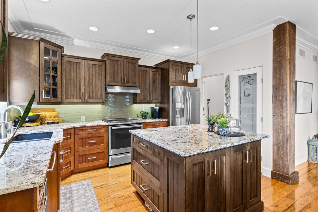 House in West Kelowna, British Columbia, Canada 5 - 18642736