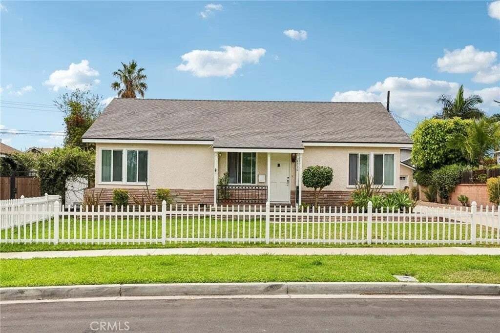 House in Signal Hill, California, United States 2 - 18646600